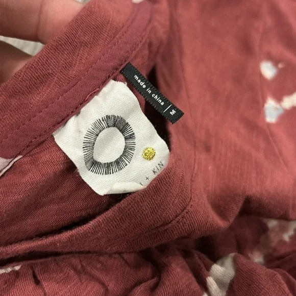 ANTHROPOLOGIE Akemi + Kin Light Streaks Tee Medium - Picture 9 of 11